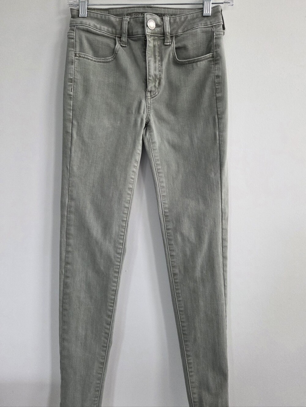 American Eagle Outfitters Skinny Jeans in Sage Green, size 2